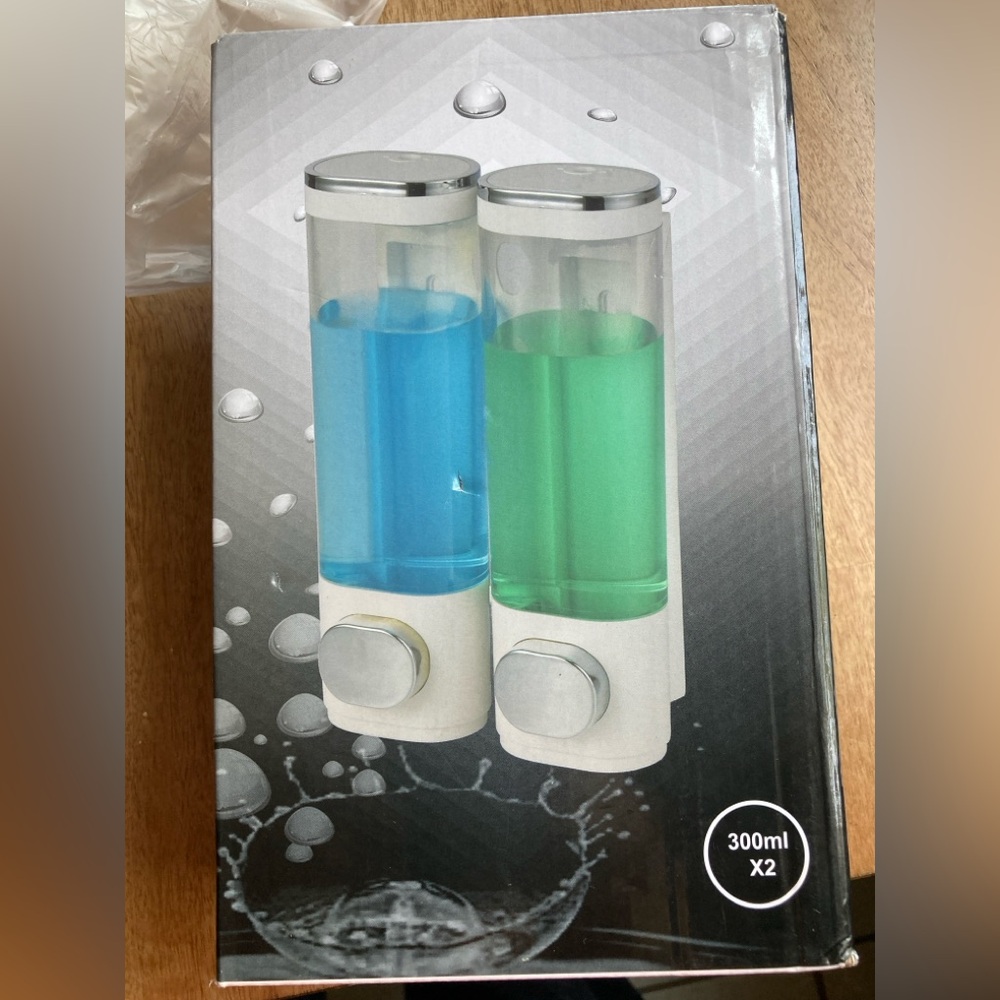 Little World Wall-Mounted Soap Dispenser Set - Blue and Green